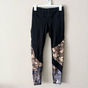 Athleta Yoga Leggings Size S Zip Pocket Womens Black Print Full Length 456952